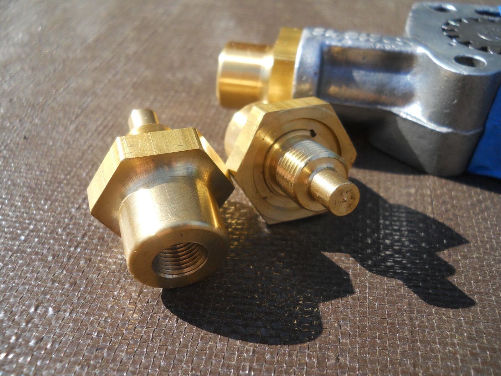 Harley Ironhead Sportster K Model oil pump fitting repair 1/2 x 20