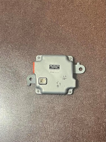 89892-33020 DENSO - Sensor Battery Voltage For Hybrid Toyota Camry And Avalon