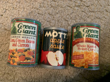 Vintage  PLAY FOOD LOT GREEN GIANT  Green Beans  & Corn   motts apple sauce