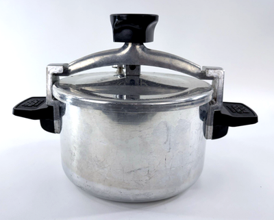 #ad Wear Ever Chicken Bucket 4 Qt 3.8L Stove Top Pressure Cooker Fryer Model 90024 $25.00
