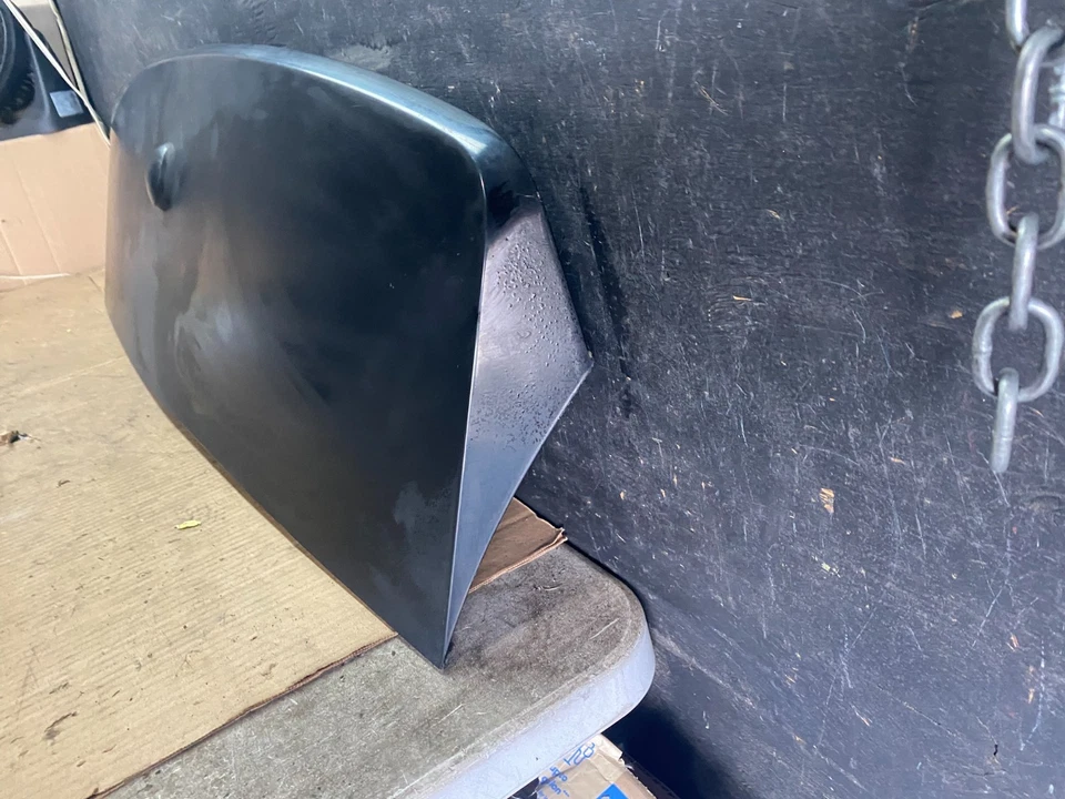 Alerón trasero Lincoln MKX 2007 a 2011 con luz de freno OEM R7937 DG Foto 2 de 4