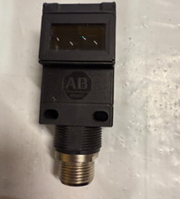 NEW Allen Bradley Photoswitch 42GRP-9000-QD1 NEW SHELF PULL