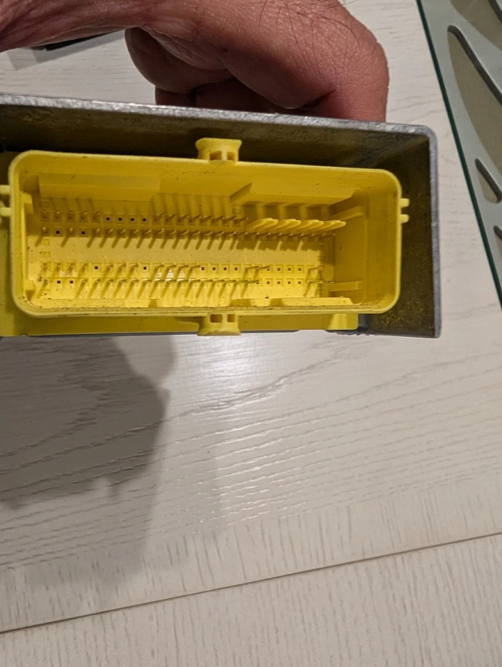 Módulo de control sensor de choque de seguridad Volkswagen Bosch 7P SRS 7P0959655D Foto 3 de 3