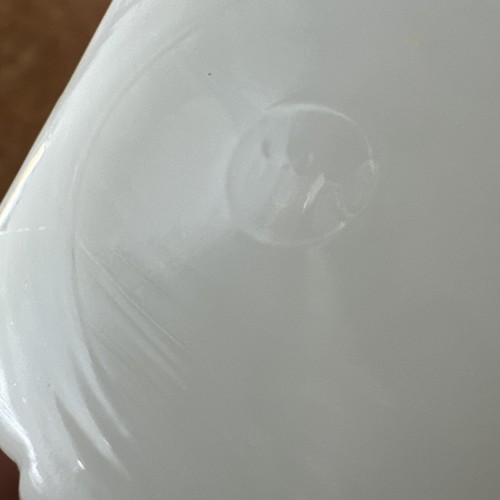 Vintage McKee Red Ships Milk Glass Pepper Shaker (No Lid) & Refrigerator Dish - Picture 8 of 24
