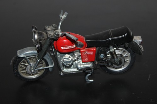 Set modellismo Polistil 1970 Moto Guzzi - BMW - Norton Scala 1:15 - Foto 11 di 24