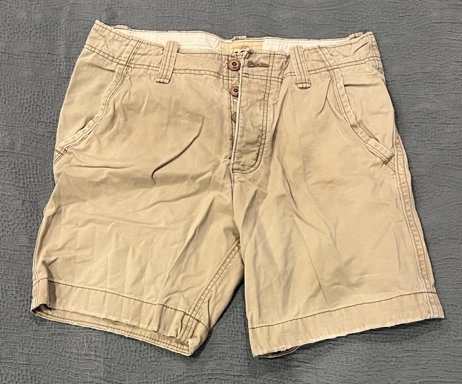 Hollister Men's Tan Khaki Flat Front Shorts Size 32