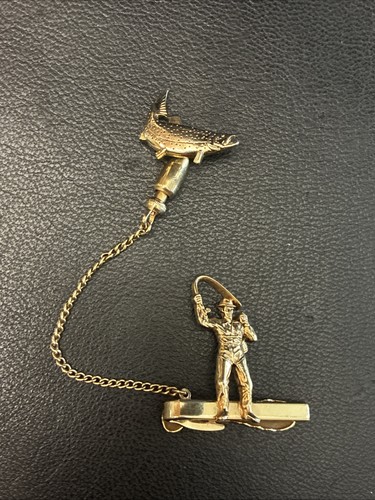 Vintage Gold Tone Fly Trout Fisherman Tie Lapel Clip w Fish Charm Pin Hickok USA