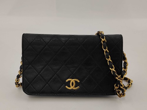CHANEL Matelasse Chain Shoulder Bag Black Leather Gold Hardware Vintage