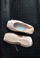 RARE NEW SUFFOLK STELLAR POINTE SHOES Size: 5XX Made in Englang