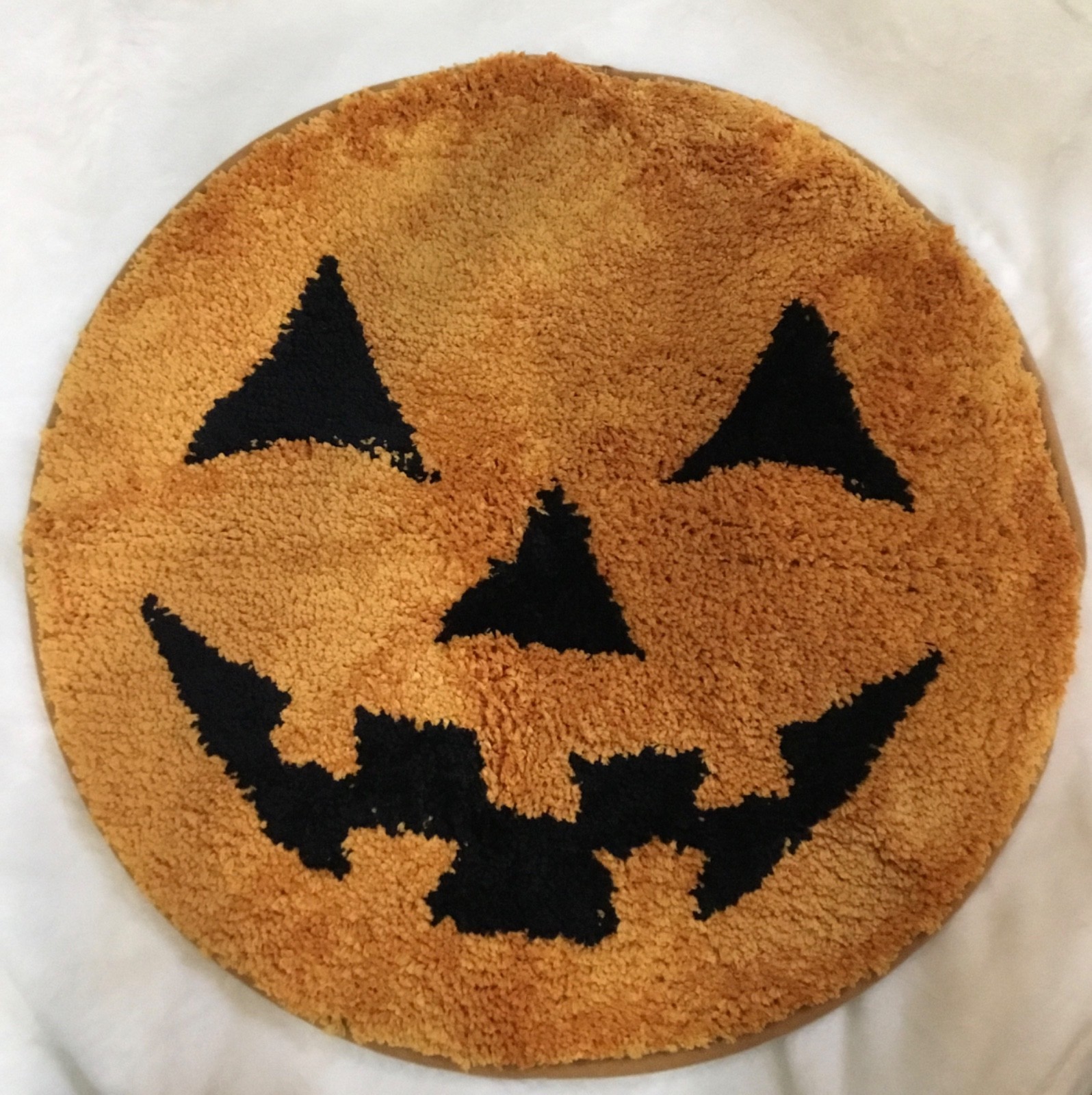 NEW Fluffy JACK O LANTERN ACCENT RUG 24" Halloween Pumpkin Bath Mat Carpet