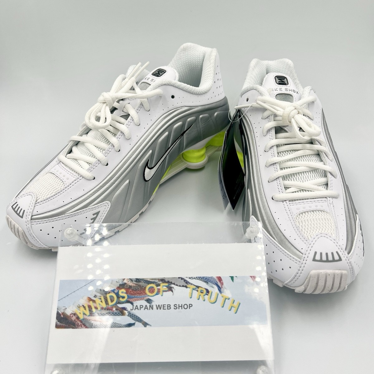 靴 Nike Women's Shox R4 White/Volt Nike Shox R4 White Metallic Silver Volt (Women's) - AR3565-102 - US
