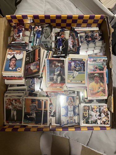 HUGE 835+ SPORTS CARD LOT - BURROW, LEBRON, LAMELO, BANCHERO, ROOKIES, HOF (#3) - Picture 3 of 16