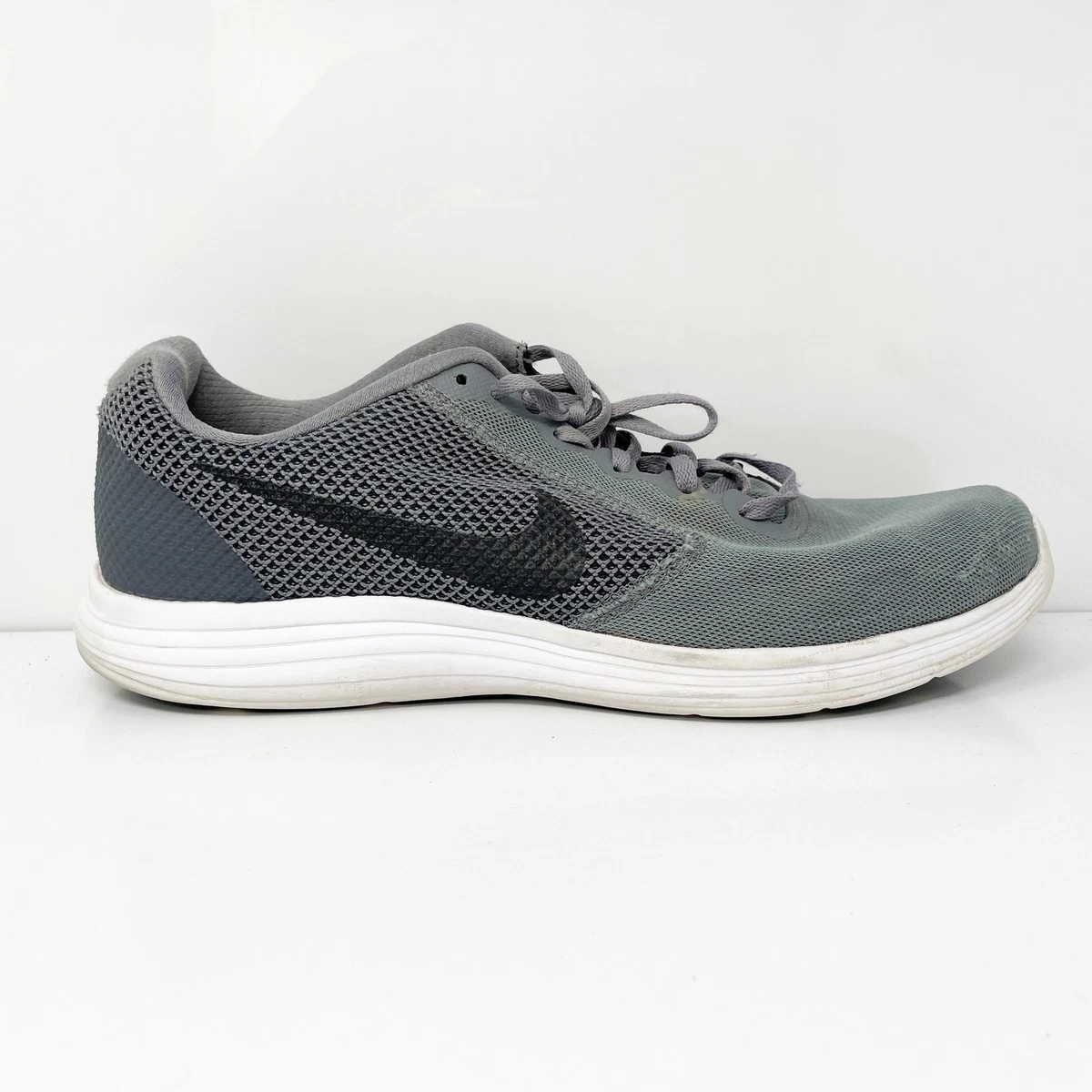 Mens Nike Revolution 3 Running shoe size 9 Amazon.com | NIKE Boys main image 2