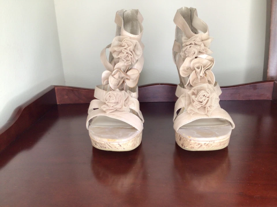 Call It Spring Women Size 10M Shoes Sandals Beige Gladiator Wedge Heel Round Toe - Image 4 of 4