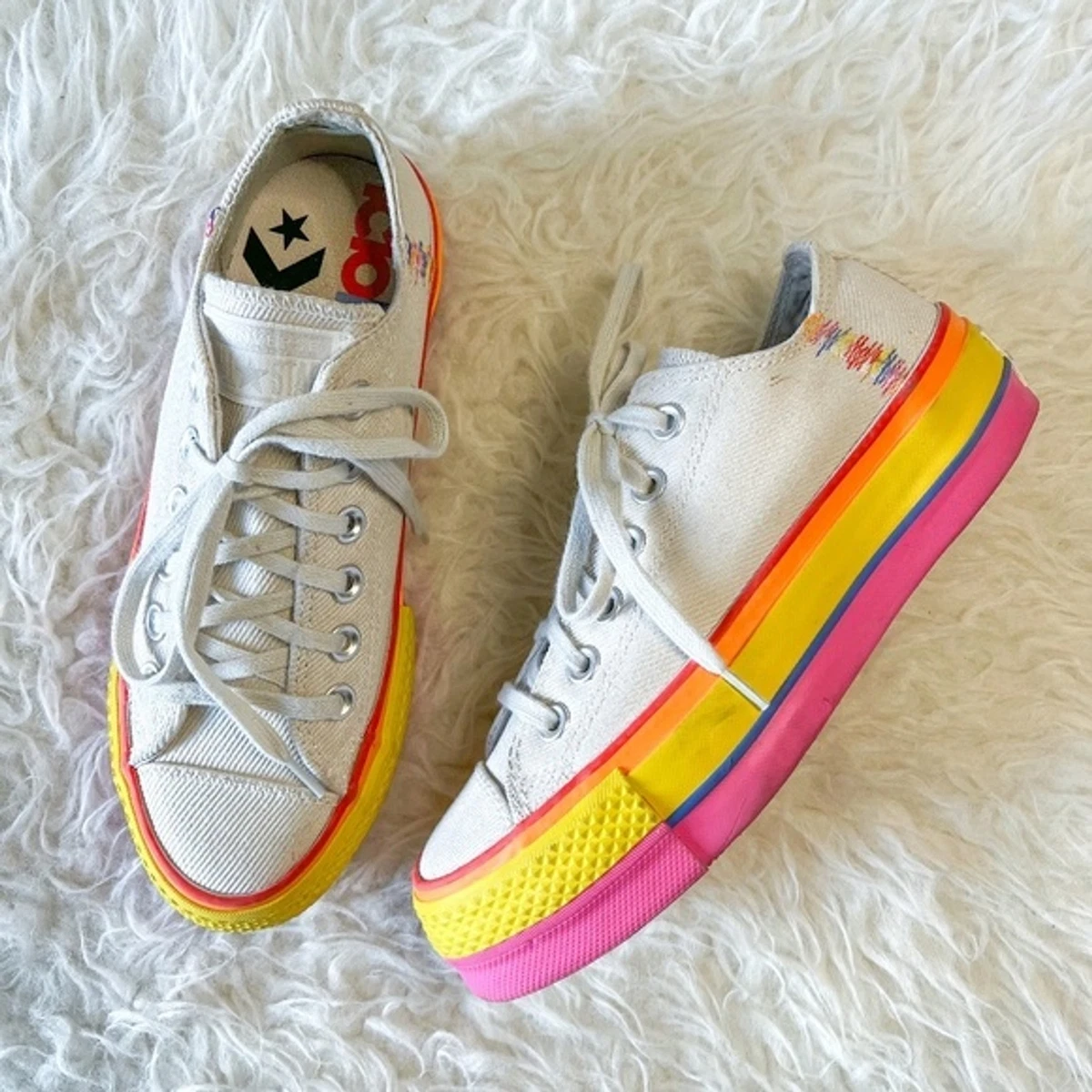 Converse platform store rainbow