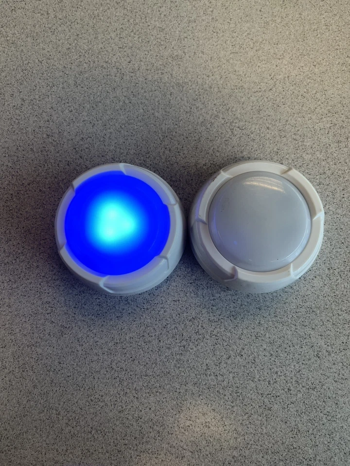 PACK 2 Defiant 3,11 pulgadas Luces LED blancas que cambian de color para disco / grifo envío de $2 Foto 4 de 4