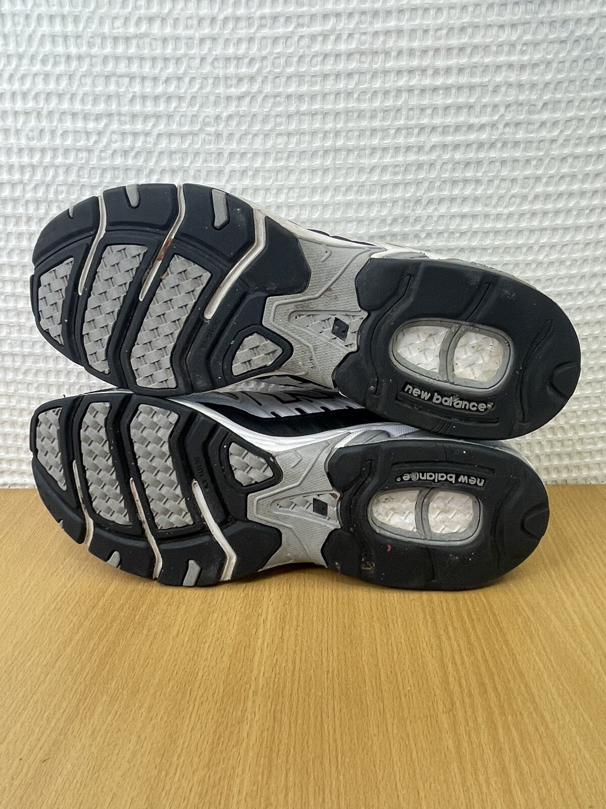 NEW BALANCE 550 MX550WBS Men’s Size 9.5 White Gray Sneakers Lace Up thumbnail 8