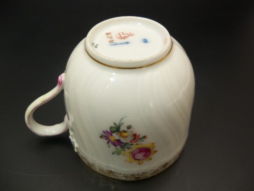 KPM Berlin Hand Painted Floral and Gold Demitasse Cup Circa 1870 - 1945 - Picture 7 of 8