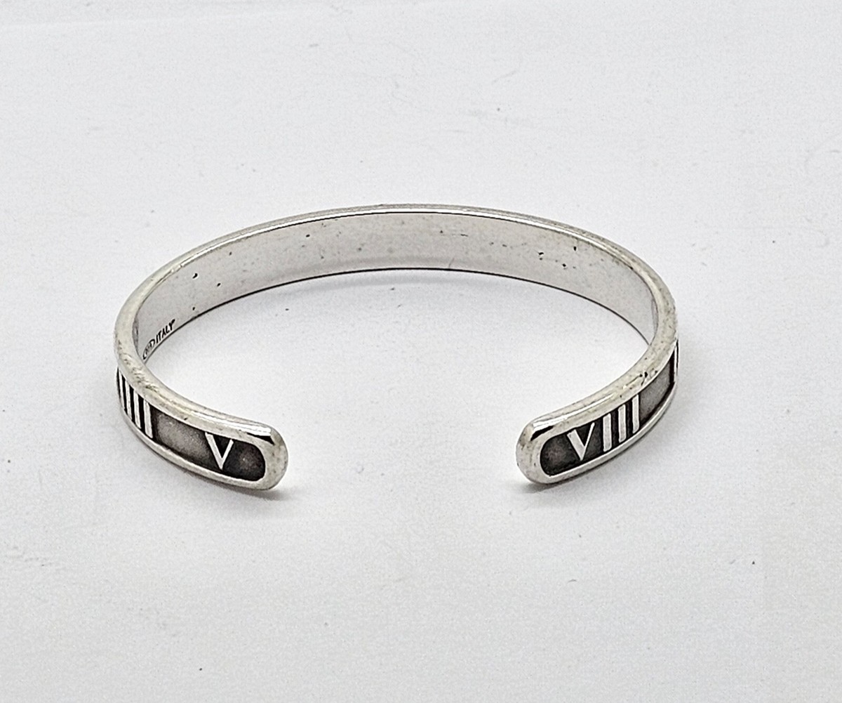 週末SALE！【Tiffany & Co】アトラス シルバー バングル Tiffany & Co. ティファニー アトラス バングル シルバー - メルカリ