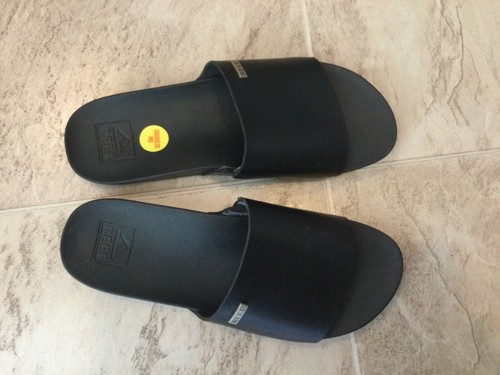 New Reef Cushion Scout Black Slip On Slides Beach Sandals Womens Sz 8 - Picture 2 of 5