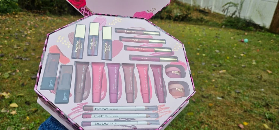 Rare 20 Pc Bebe ultimate lip collection set with mirror - Image 2 of 4