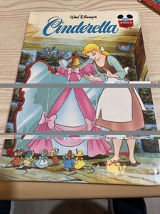Vintage 1995 Walt Disney's Cinderella Hardcover Book  1st American Edition