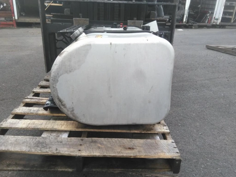 INTERNATIONAL 4300 2002-2009 FUEL TANK 3850779 Foto 2 de 4