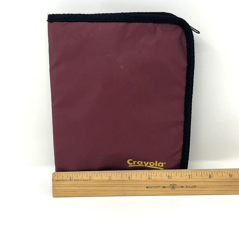 Estuche blando vintage Crayola Marker con bolsillos de malla con cremallera púrpura Foto 2 de 4