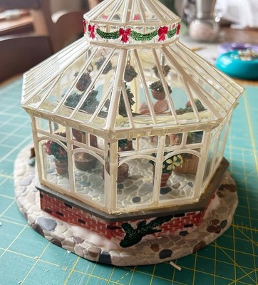 O'Well Christmas Village - Gazebo, 4-Seasons Building