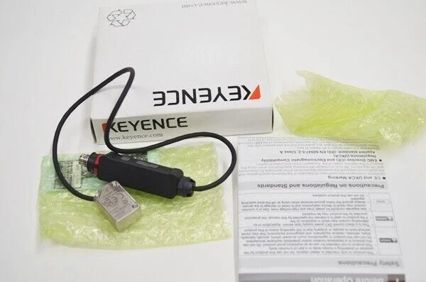One New Keyence LR-X250C Laser Sensor LRX250C Expedited Shipping