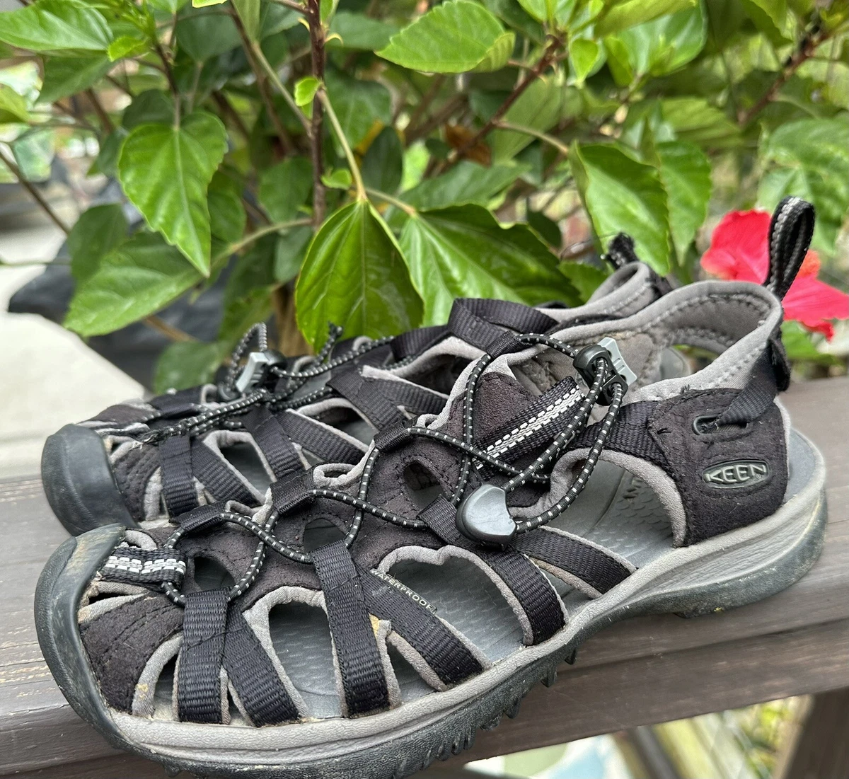 Keen Whisper Waterproof Sandals Hiking Wemen s Size 7 Black