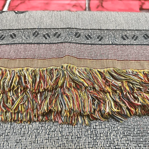 Disney Classic Winnie the Pooh & Piglet Throw woven Blanket