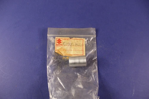 PIECE, OIL LOCK