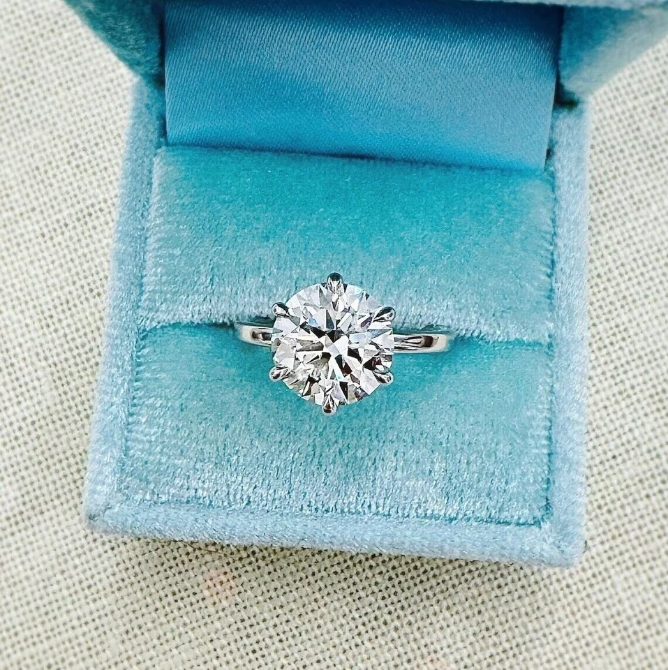 Anillo de 6 puntas de diamantes cultivados en laboratorio de 1,00 quilates platino VS1 certificado por IGI Foto 2 de 4