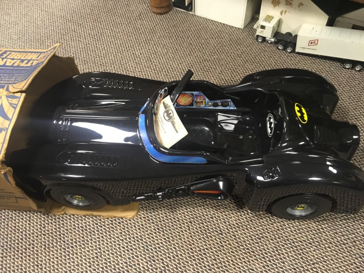 Vintage 1992 Batman Returns with Michael Keaton Batmobile Buddy L
