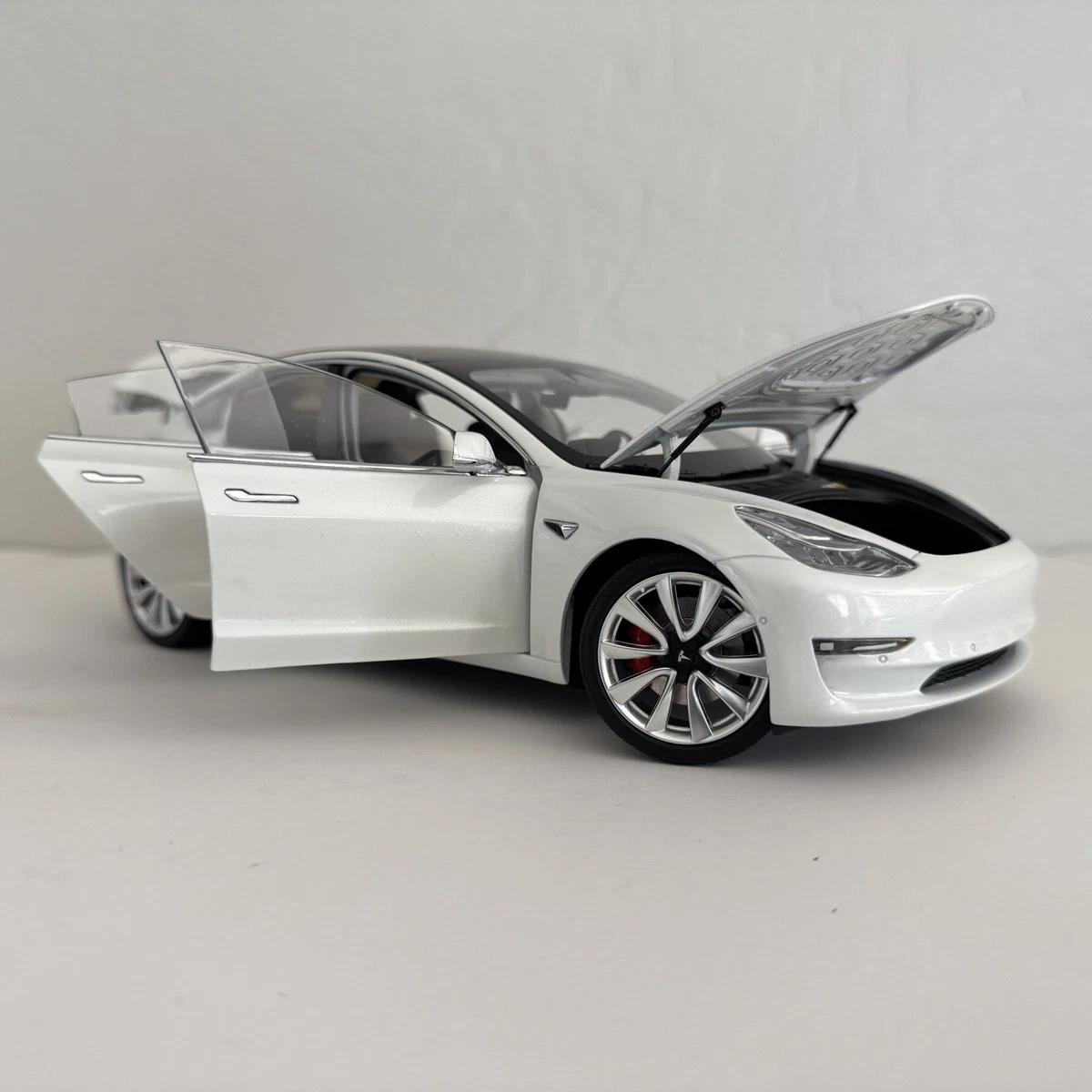 Tesla 1:18 Scale Diecast Cars, Trucks & Vans for sale | eBay