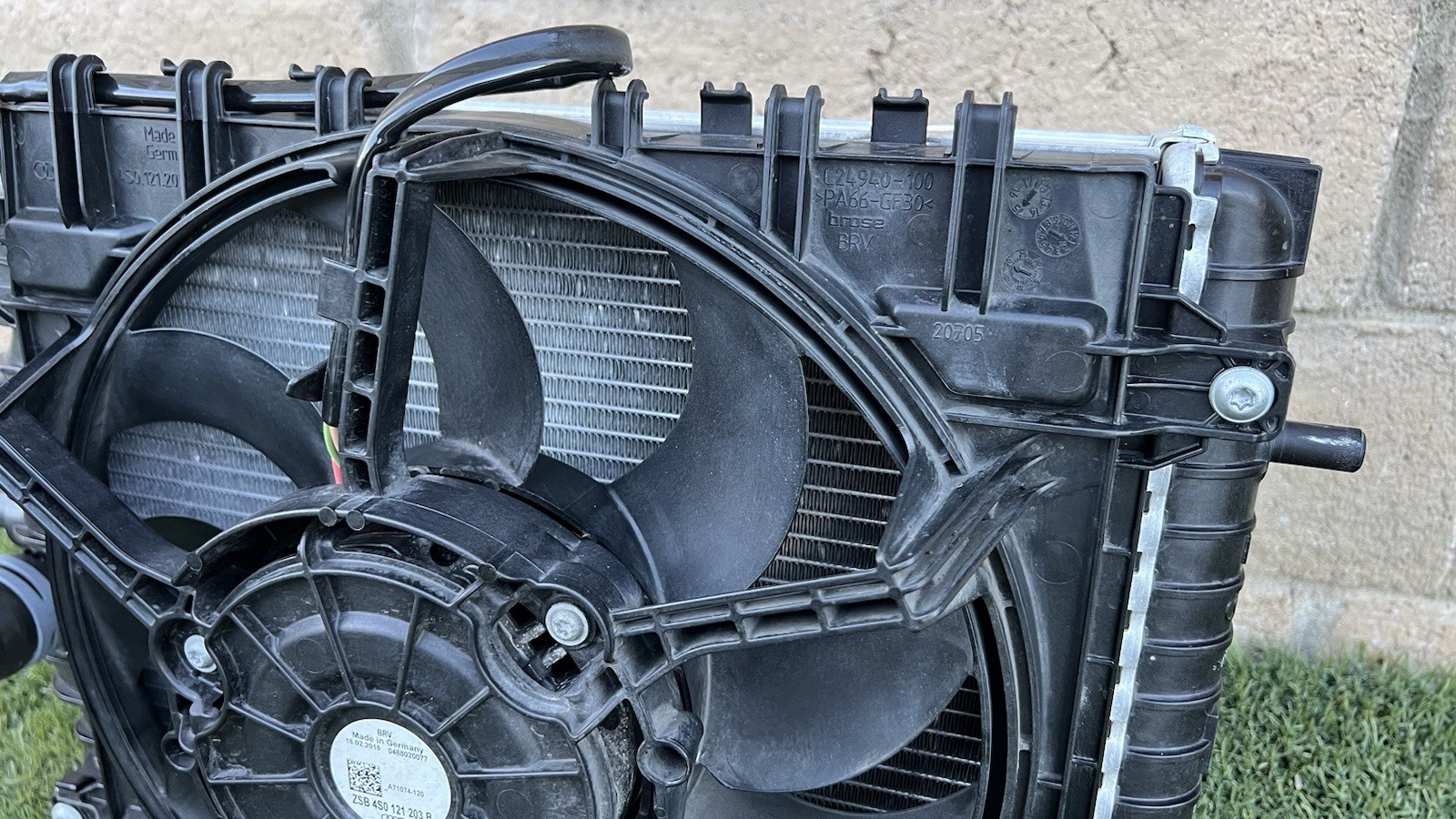Lamborghini Huracan Right Side Radiator AC Condenser Cooling Fan Assembly OEM