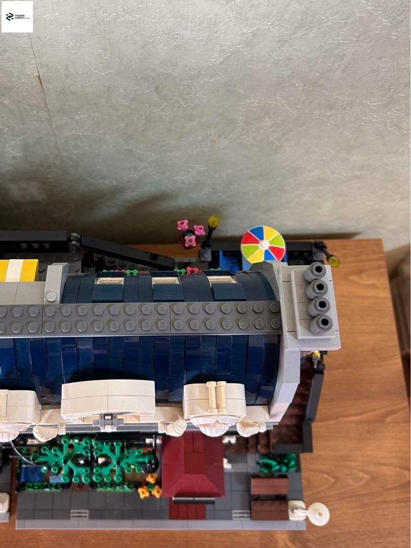 LEGO Creator Expert Modular Buildings Parisian Restaurant 10243 In - Main Image