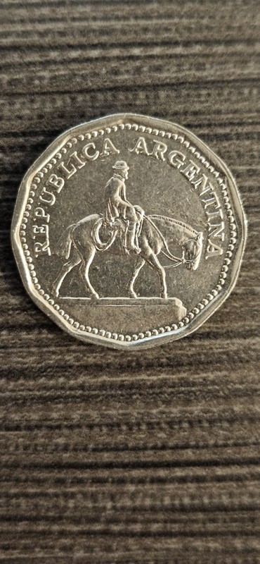1968 Argentine 10 Pesos Circulated Coin F97