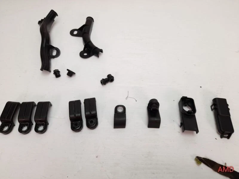 BMW 525xi 525i 530i 530xi E60 B+ 2006 cable de batería cable debajo del piso Foto 2 de 4