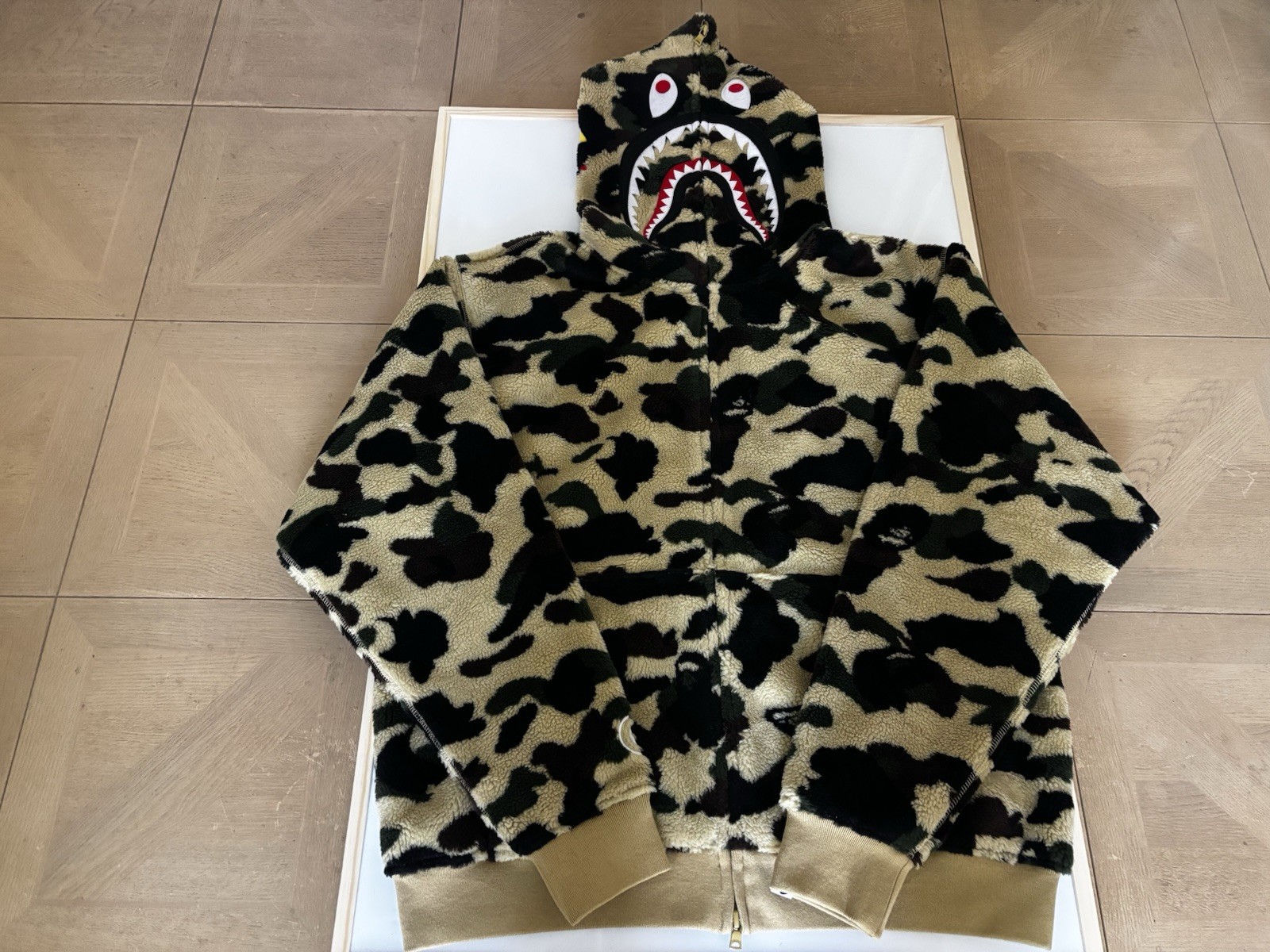 Auténtica chaqueta con capucha A Bathing Ape Bape 1st Camo 2nd Shark Boa amarilla L nueva