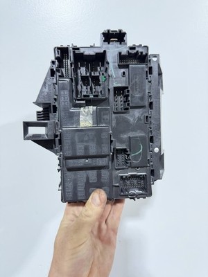 2012-2013 Ford F-150 Edge Fuse & Relay Box Junction Block DC3T-14B476-BC OEM