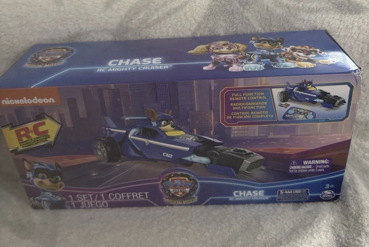 Spin Master Paw Patrol Mighty Movie Chase RC Mighty Cruiser 