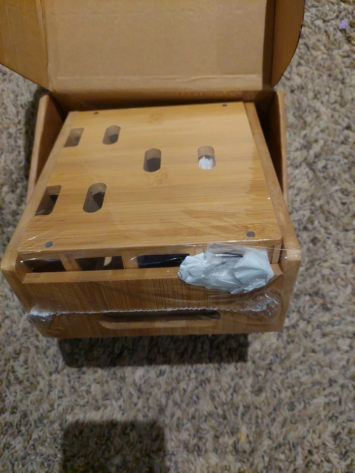 G.U.S. Multi-Device Charging Station & Dock for Smartphones, Tablet and Laptop - Image 3 of 3