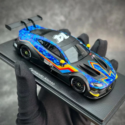 New Spark 1/43 Aston Martin Vantage DTM Test car 2023 #14 Fernando Alonso S6100 - Picture 9 of 12