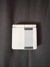 Nintendo Game Boy Advance SP