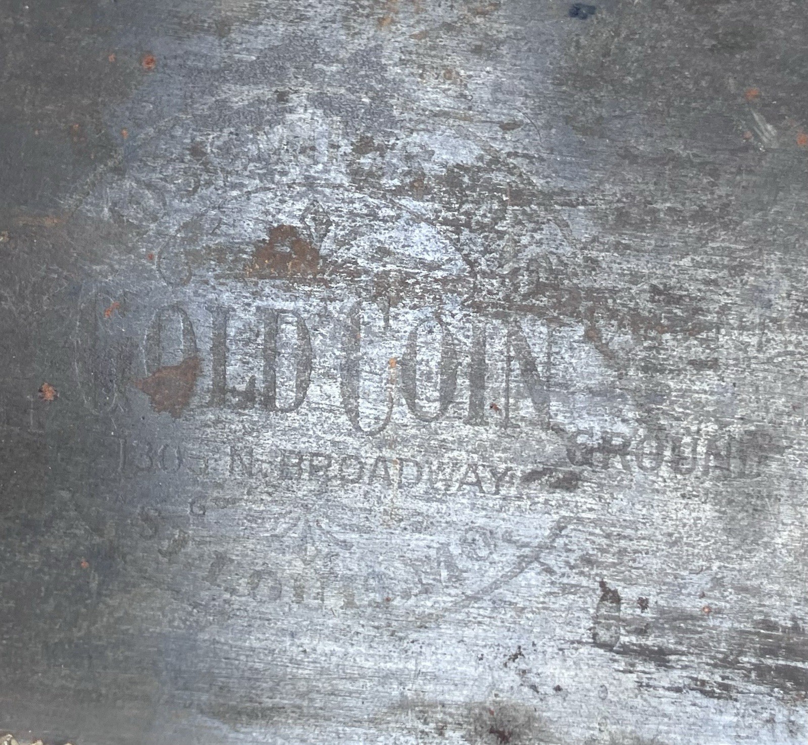 Vintage Lot Of 11 Disston Hand Saws, 3 Misc Saws & Vintage Hip Roof Toolbox