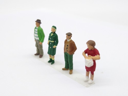 Woodland Scenics Standing Figures - OO/HO - (Unused) Mint - Picture 2 of 6