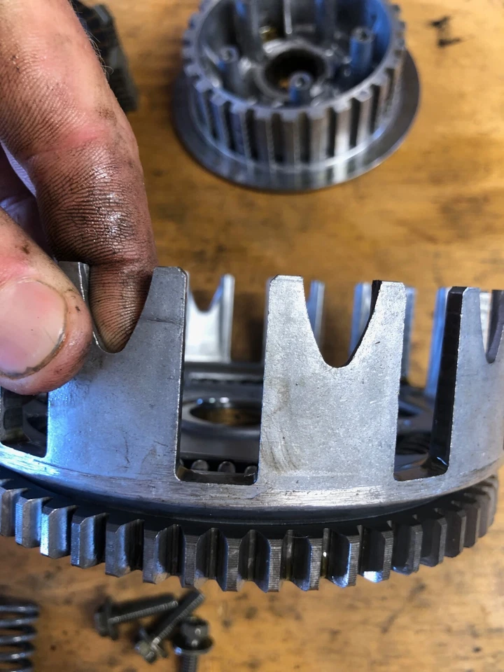 Yamaha YZ400F 1998 montaje de embrague  Foto 3 de 4