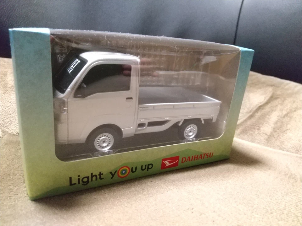 Mini Car Daihatsu Hijet Truck Silver Pullback Novelty Color Sample 1/32 KEITORA - Image 3 of 4